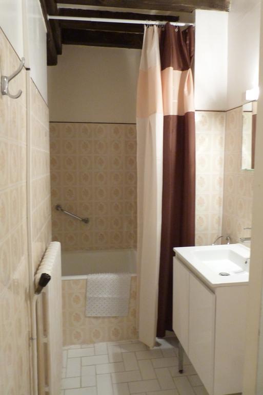 Chambre D'Hotes Chez Francoise Pérouges 客房 照片