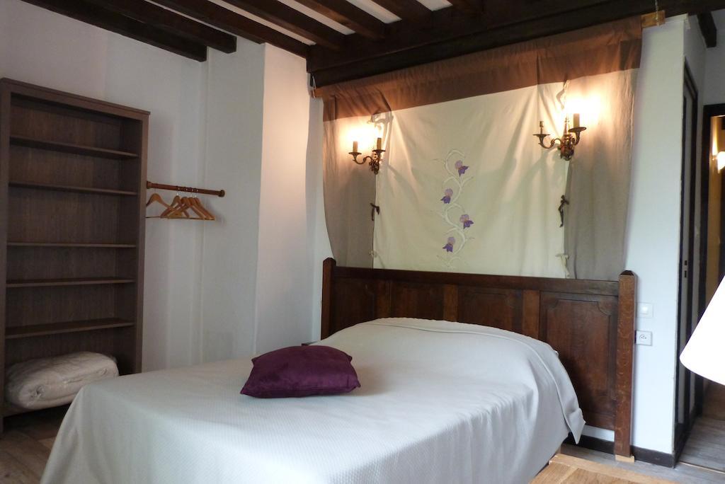 Chambre D'Hotes Chez Francoise Pérouges 客房 照片